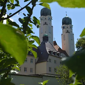 gastehaus-klosterhof-schweiklberg.com-bavaria.com/