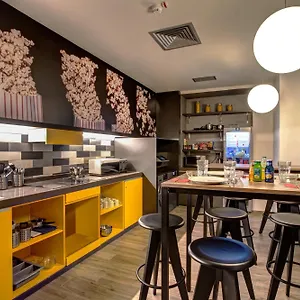Meininger Termini Hotel Roma